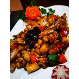 105 Poulet noix de cajoux